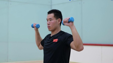 跟运动员一起学体育：引体向上 5集