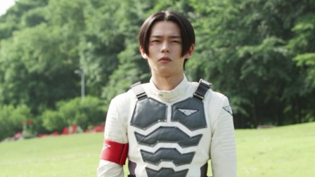 假面骑士利维斯 中配版 44集